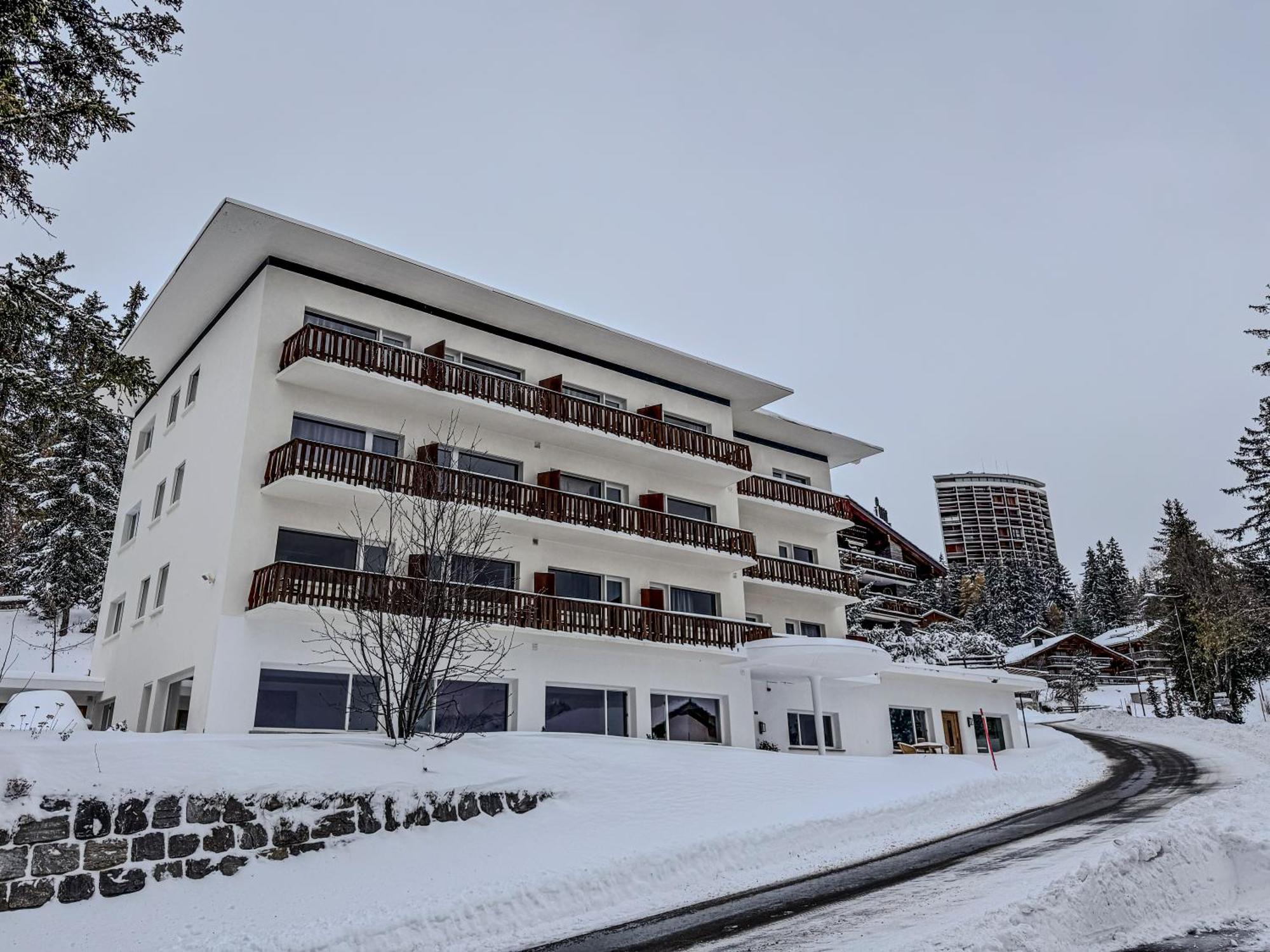 Crans Montana Suites エクステリア 写真