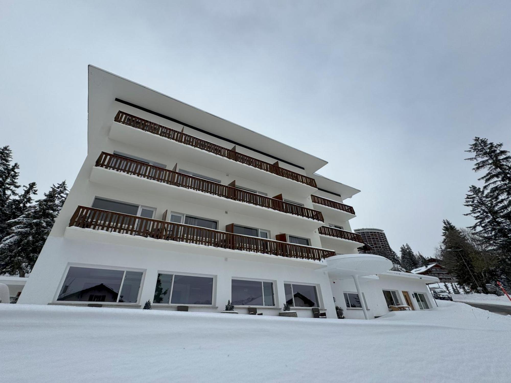 Crans Montana Suites エクステリア 写真