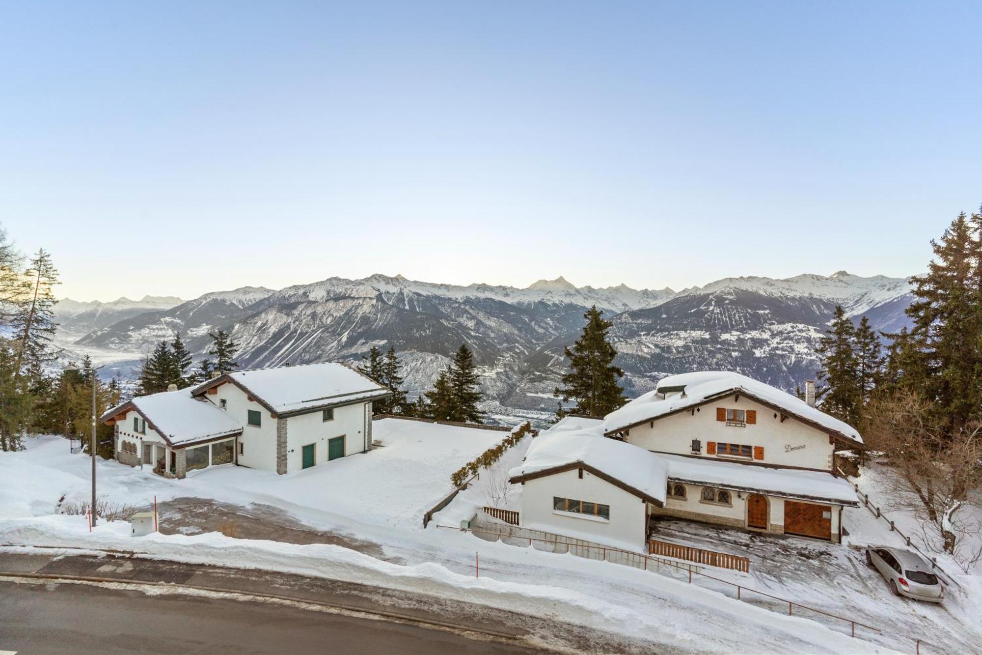 Crans Montana Suites エクステリア 写真